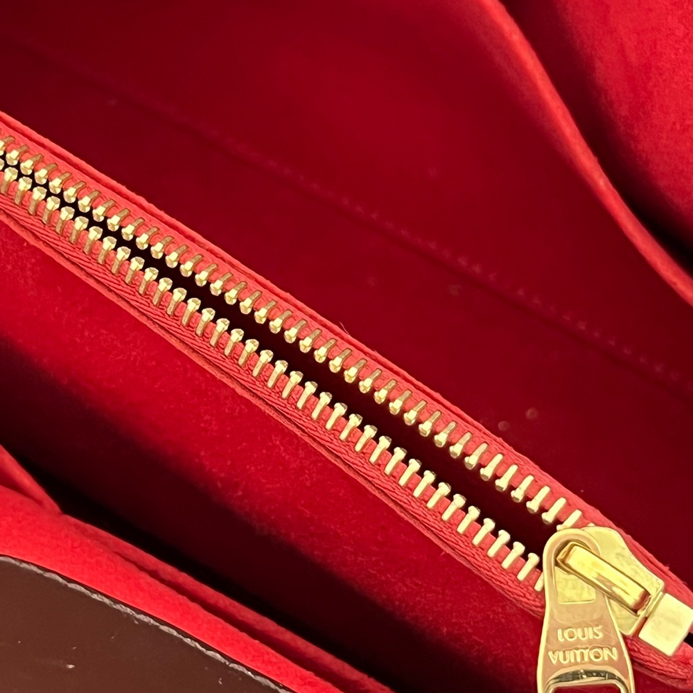 Louis Vuitton Handbag Authentic Pristine Condition - image 4